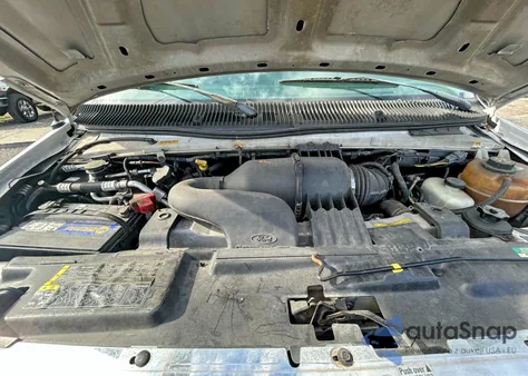 2011 Ford Econoline E450 Super Duty Cutaway Van z USA, uszkodzony, nr VIN 1FDXE4FS7BDA96555